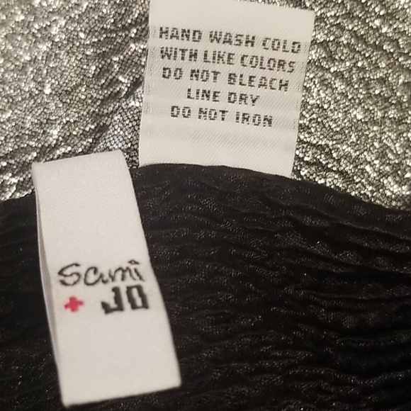 Silver Metallic Classy Top - Picture 6 of 7